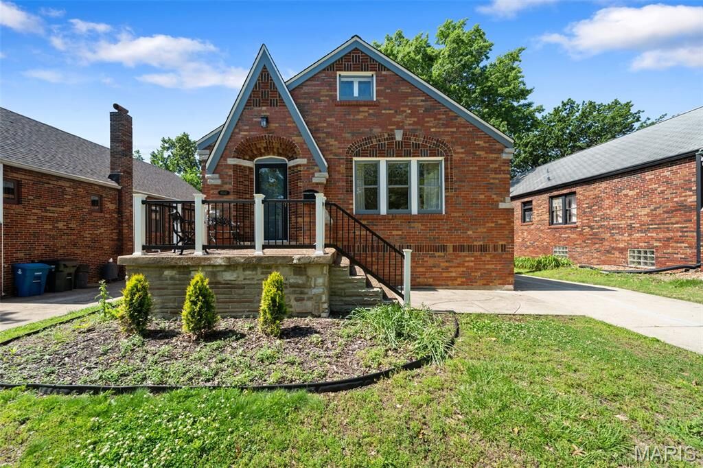 Property Photo:  8510 Antler Drive  MO 63117 