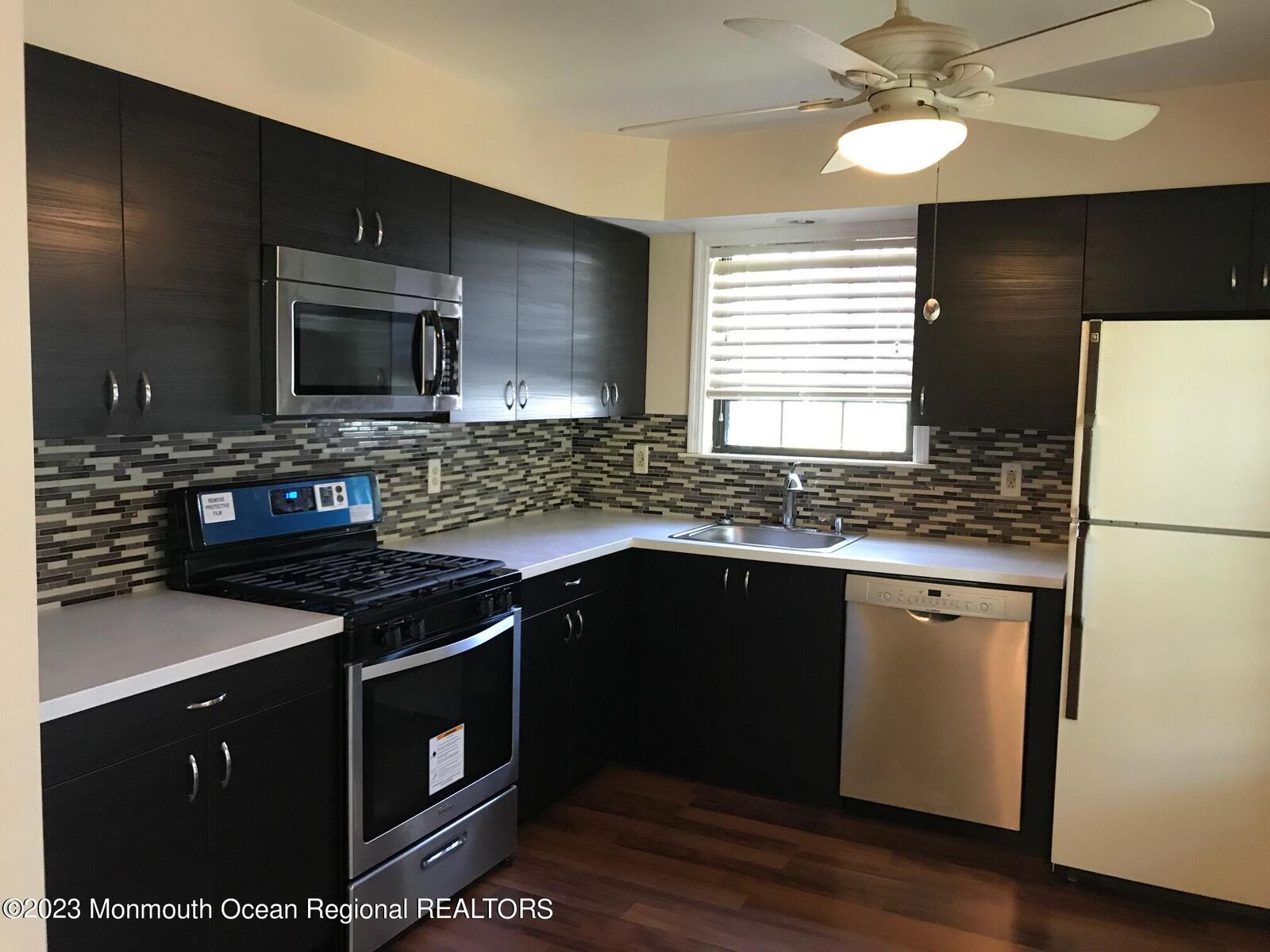 Property Photo:  5 Claridge Court  NJ 07728 