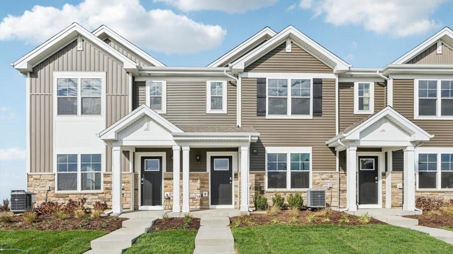 Property Photo:  2306 Noble Lane  IL 60560 