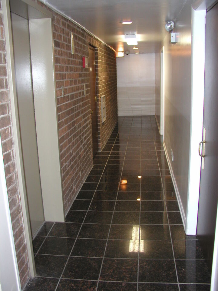 Property Photo:  