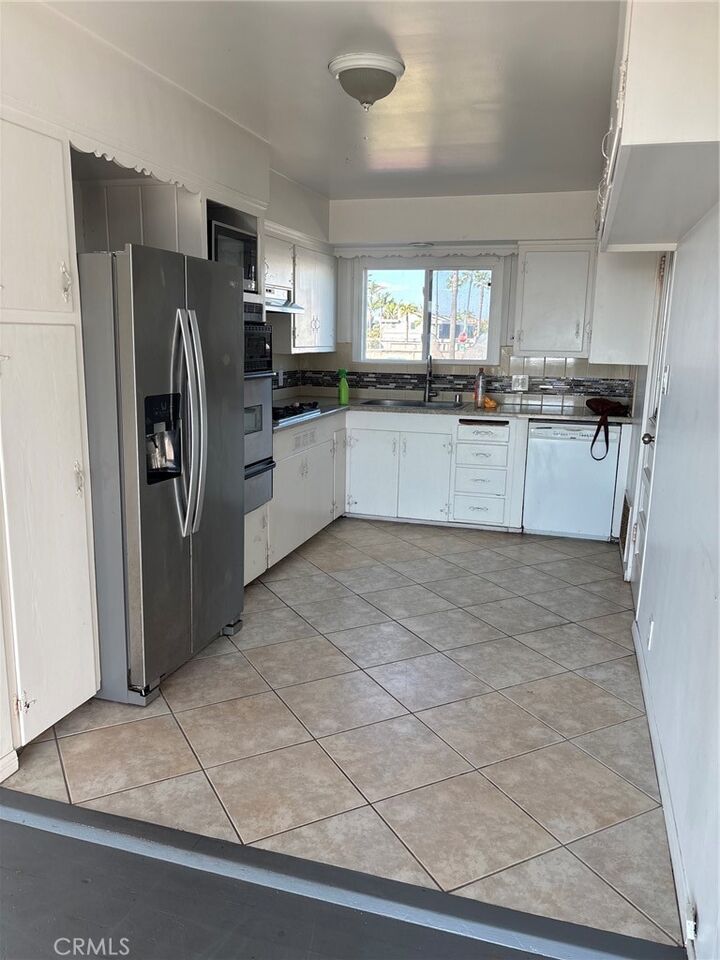 Property Photo:  17181 S Pacific  CA 90742 