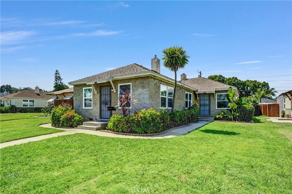 Property Photo: 4279 E Jacinto CA 90815