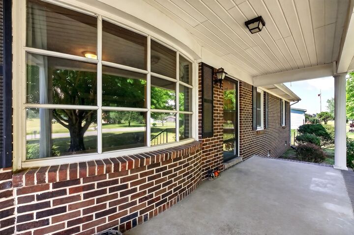 Property Photo:  2818 Blue Springs Rd  TN 37166 