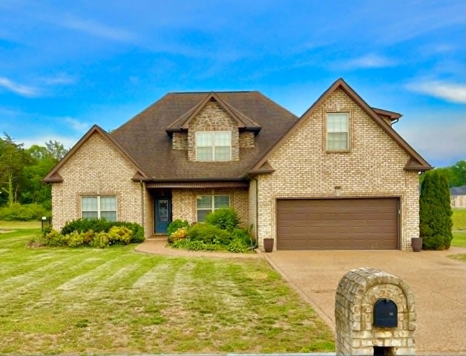 Property Photo: 7666 Knobdate Rd TN 37167