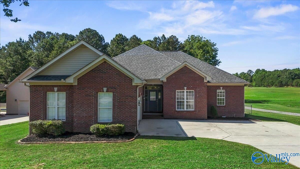 Property Photo:  1220 Johnson Avenue  AL 35760 
