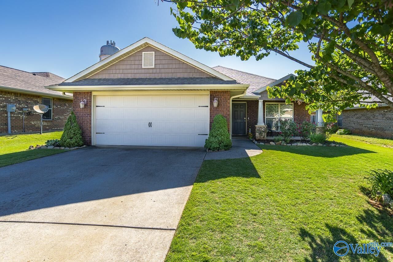 Property Photo:  123 Copeland Drive  AL 35756 