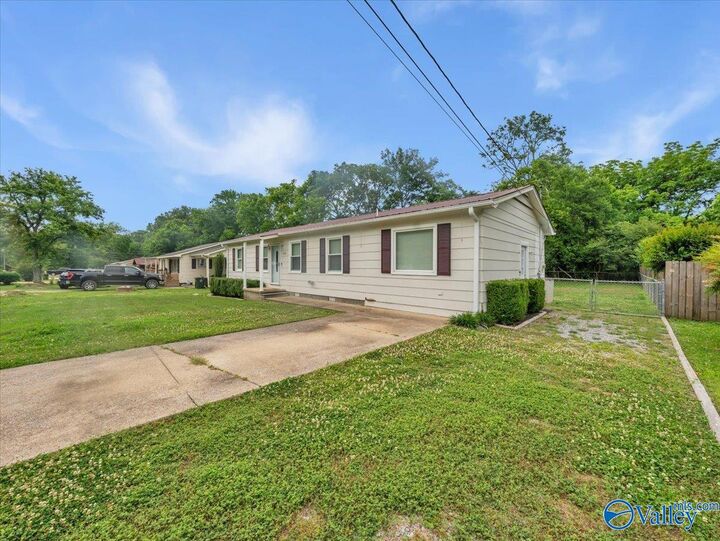 Property Photo:  518 Dean Street  AL 35768 