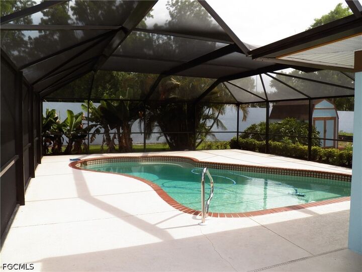Property Photo:  1768 Coral Point Drive  FL 33990 