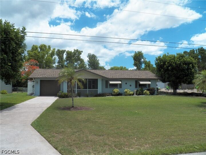 Property Photo:  1768 Coral Point Drive  FL 33990 