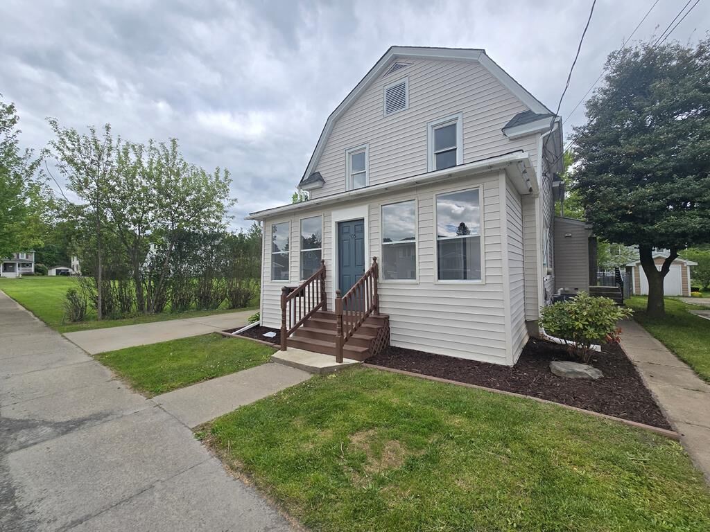 Property Photo: 105 Alden PA 18840