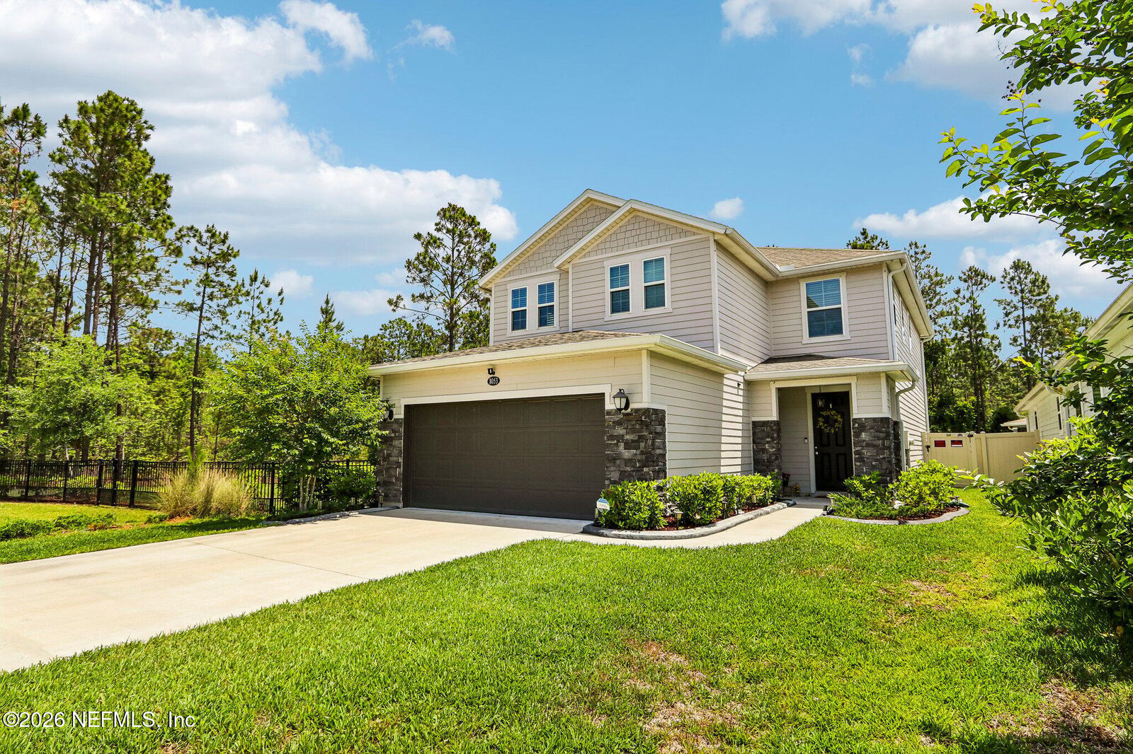 Property Photo:  8053 Guild Way  FL 32222 