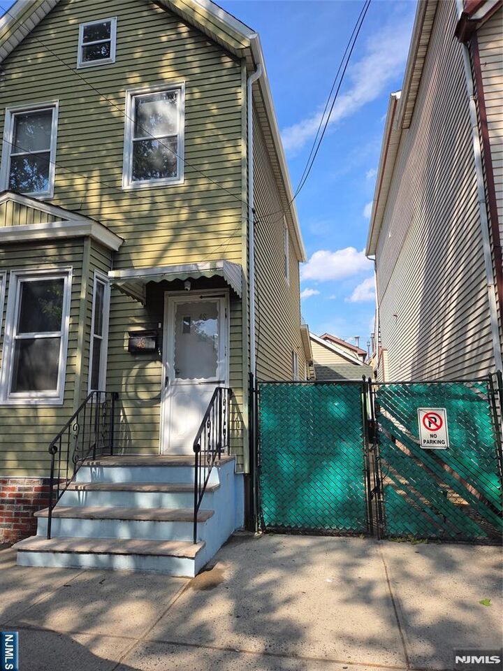 Property Photo:  48 Lentz Avenue  NJ 07105 