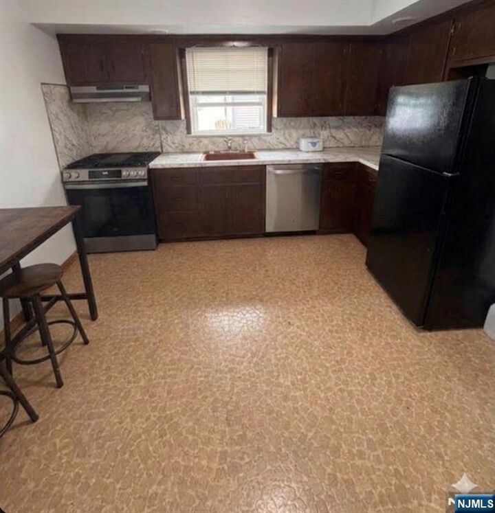 Property Photo:  281 Main Street  NJ 07073 