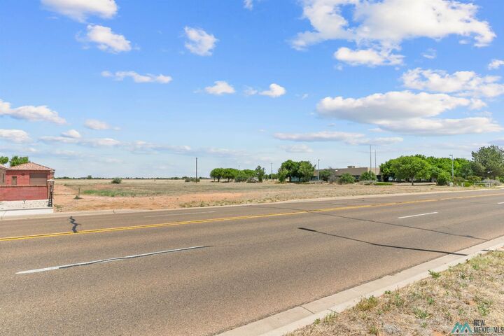 Property Photo:  2932 E 7th Street  NM 88101 