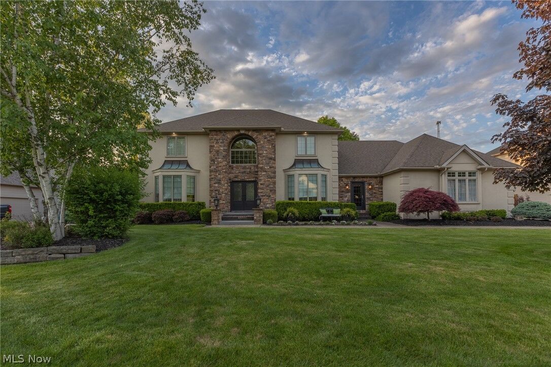 Property Photo:  74 Oak Tree  OH 44406 