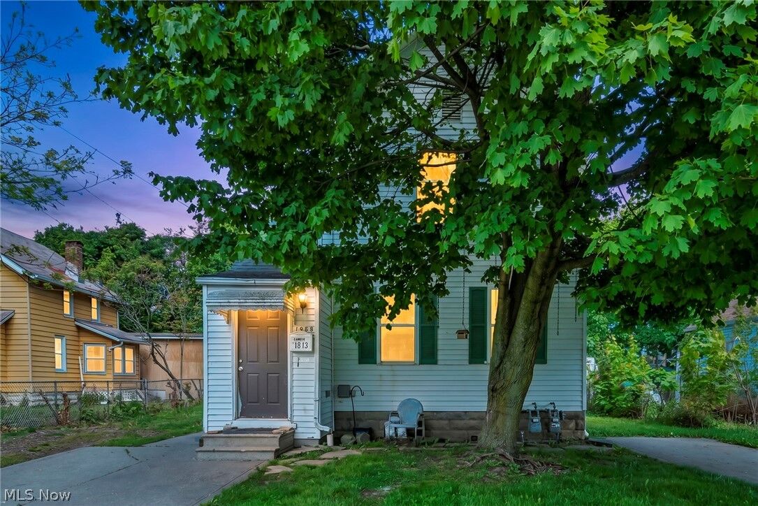 Property Photo: 1813 Lexington Avenue OH 44052