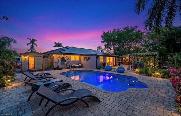 Property Photo:  38 Willoughby Dr  FL 34110 