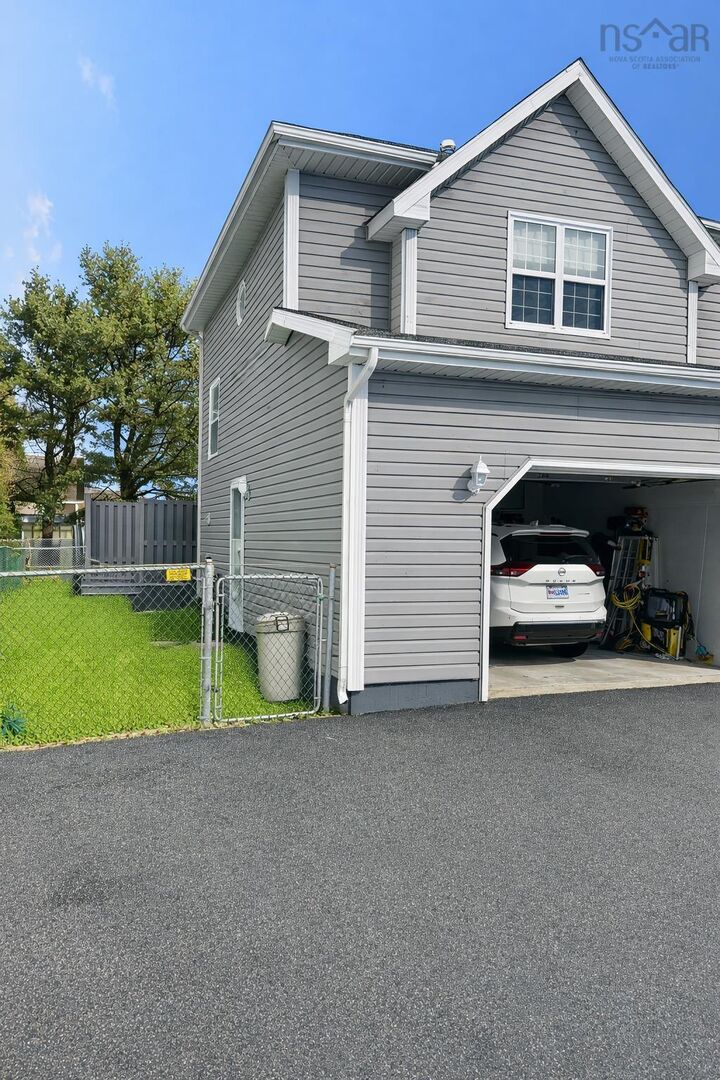 Property Photo:  76 Peppett Street Street  NS B2A 2N8 
