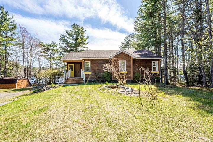 1471 Medway River Road — photo 1