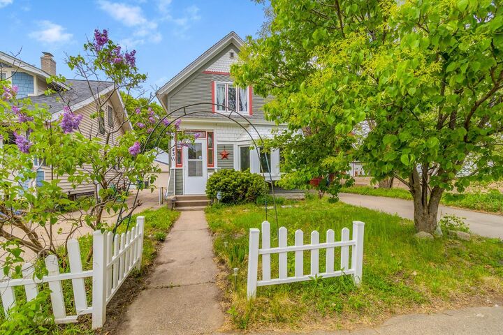 Property Photo:  43 Wyoming Street W  MN 55107 