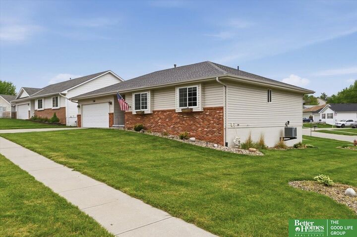 Property Photo:  301 Valley Street  IA 51534 