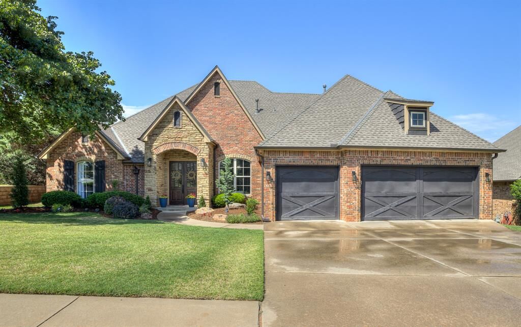 Property Photo:  1309 Narrows Bridge Circle  OK 73034 