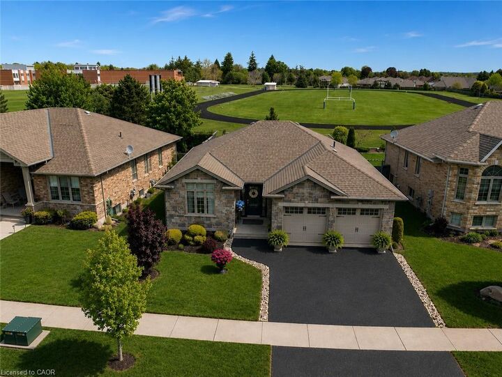 Property Photo:  51 Driftwood Drive  ON N3Y 0A3 