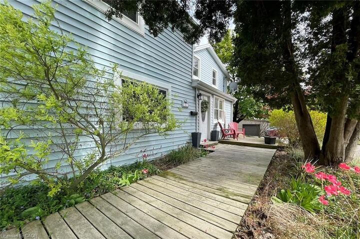 Property Photo:  1 John Avenue  ON N3L 2S8 
