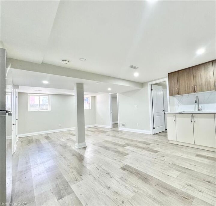 Property Photo:  12 Fernwood Crescent Lower  ON L8T 3L1 