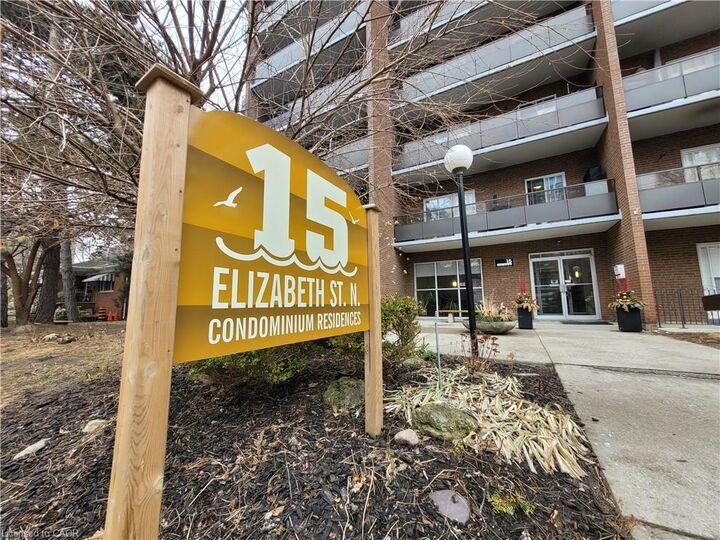 Property Photo:  15 Elizabeth Street  ON L5G 2Z3 