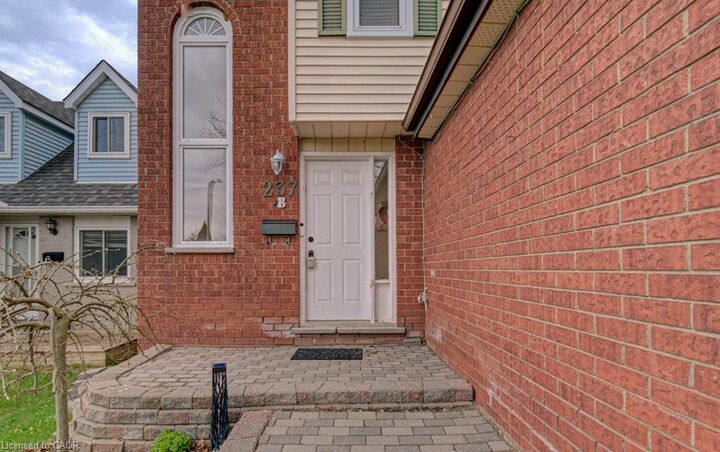 Property Photo:  237B Thistleglen Place  ON N2T 2A6 