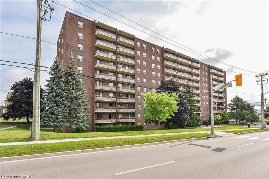 Property Photo:  1100 Courtland Avenue E 710  ON N2C 2H9 