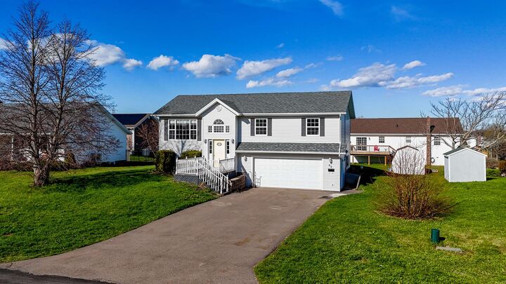 Property Photo: 80 Kenwood Circle E PE C1E 1Z8