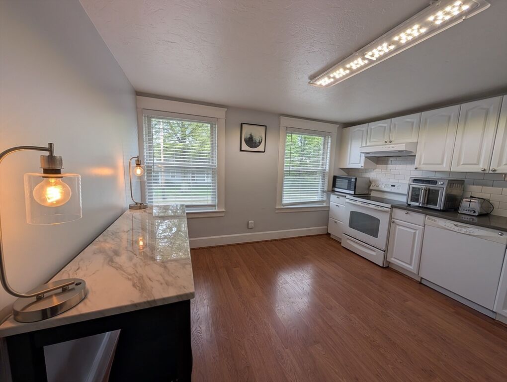 Property Photo:  144 E Main 2  MA 01581 
