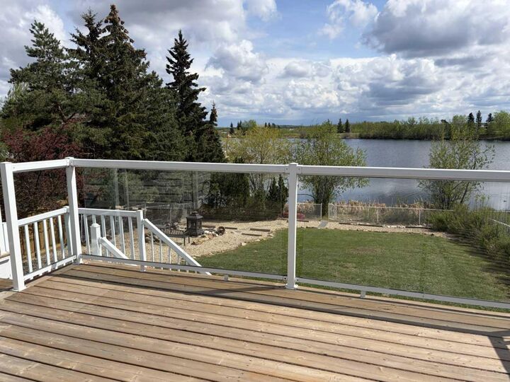 Photo de la propriété:  8917 102 Avenue  AB T8X 1E9 