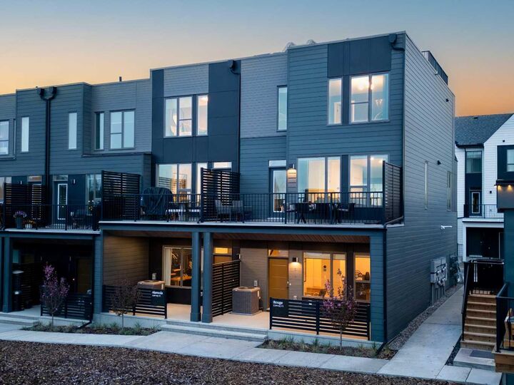 708 Sovereign Common SW — photo 1