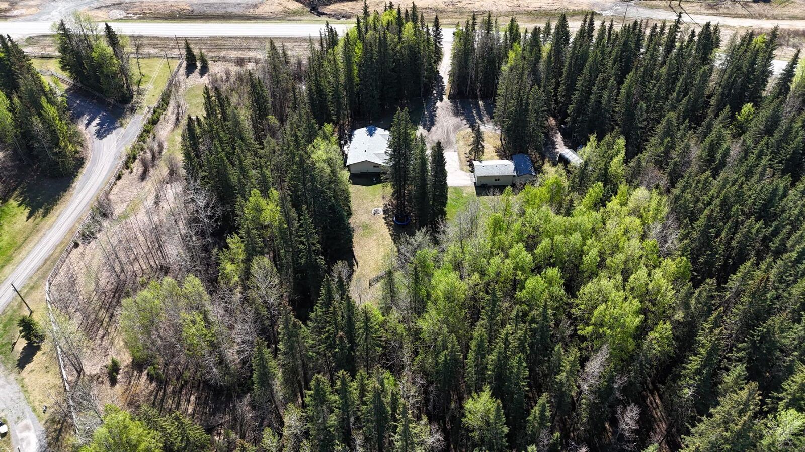 Property Photo: 53404A Highway 748 E AB T7E 3S9