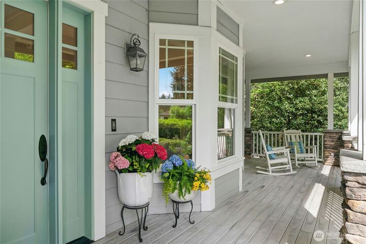 Property Photo:  10806 SE 16th Street  WA 98004 