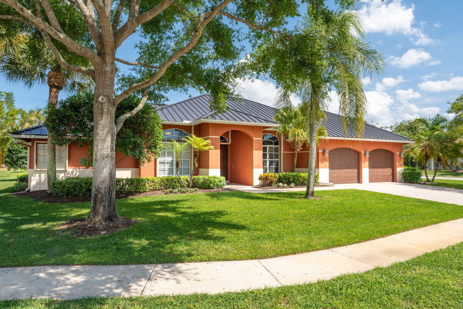 Property Photo:  1520 Menorca Court  FL 33414 