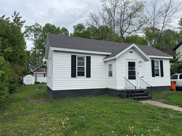 Property Photo:  1022 E Madison Street  WI 54703 