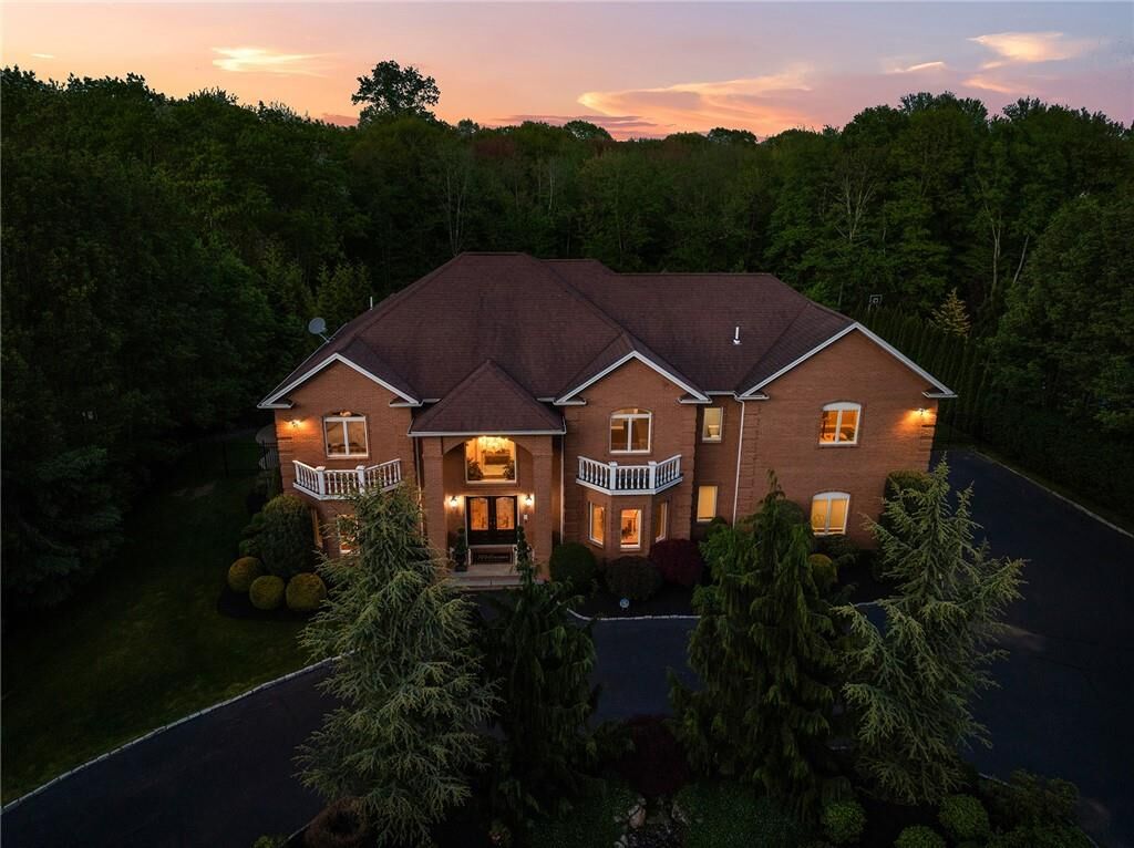 Property Photo:  20 Red Brook Crossing  RI 02865 