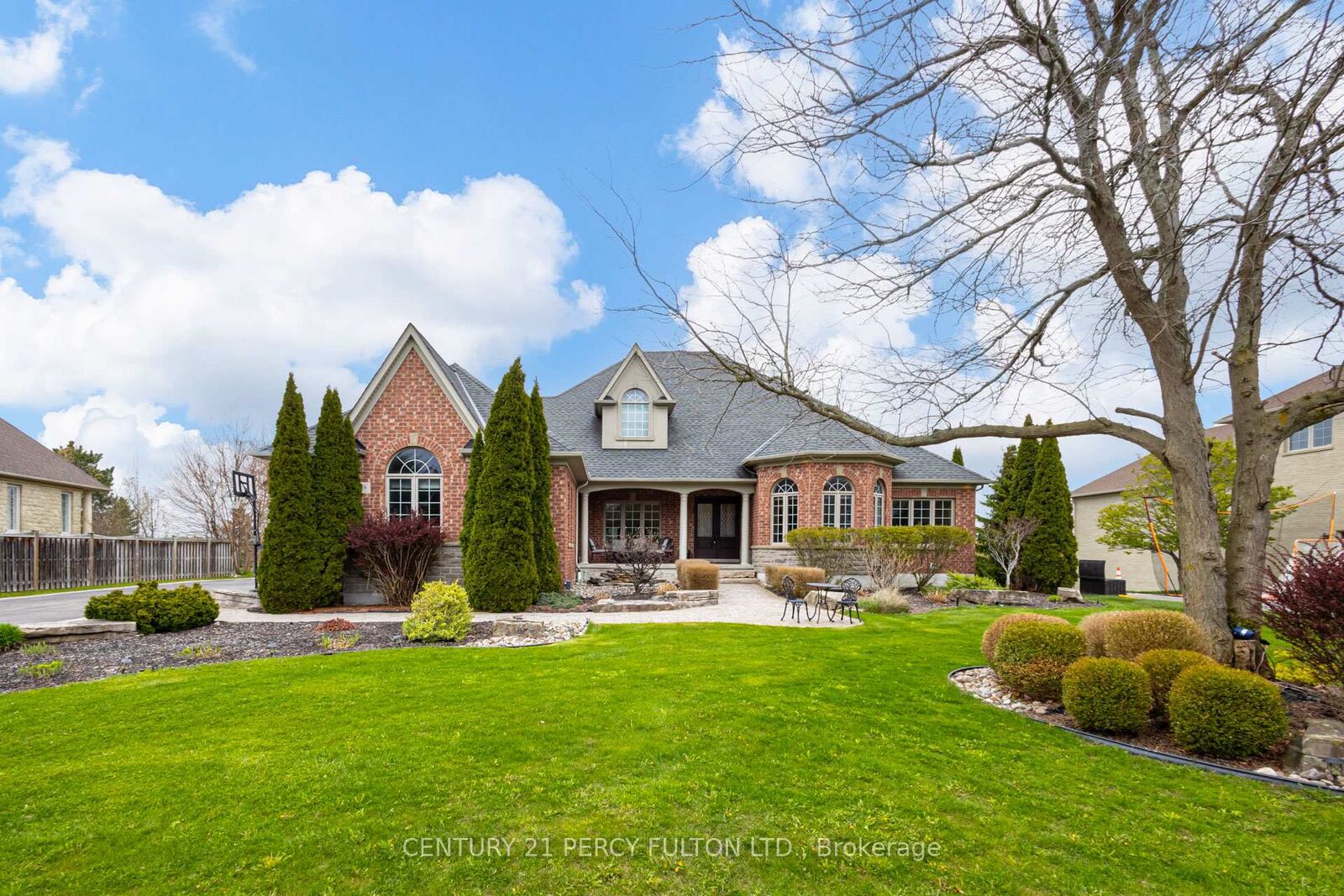 Property Photo: 19 Wilson House Drive ON L0B 1A0