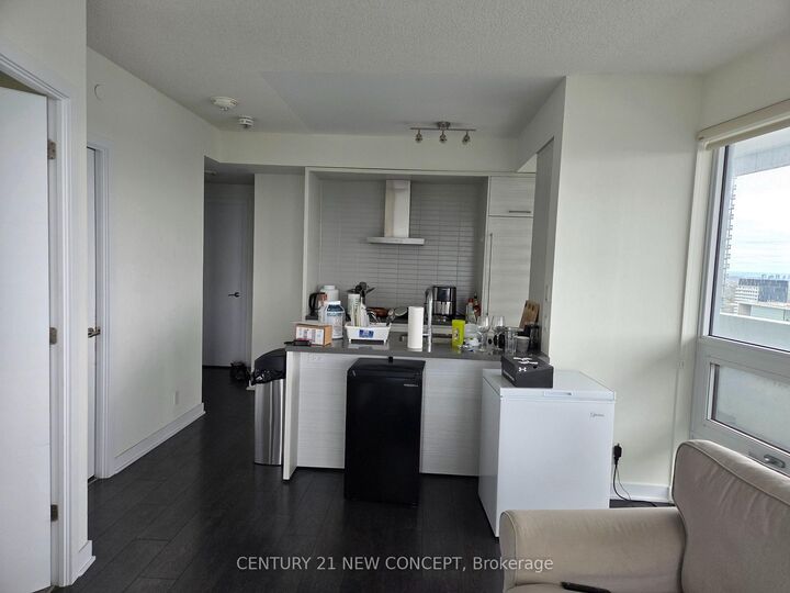 Property Photo: 2221 Yonge Street 3603 ON M4S 2B4
