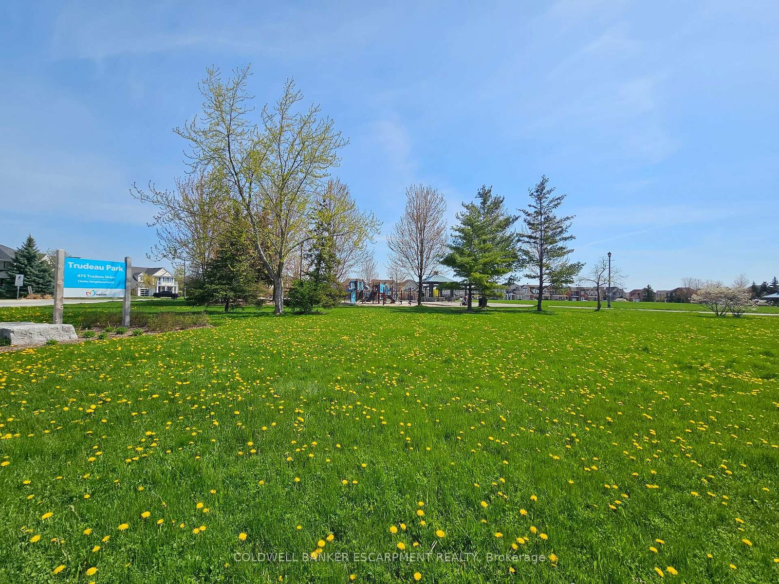 Property Photo:  420 Trudeau Drive  ON L9T 5K9 
