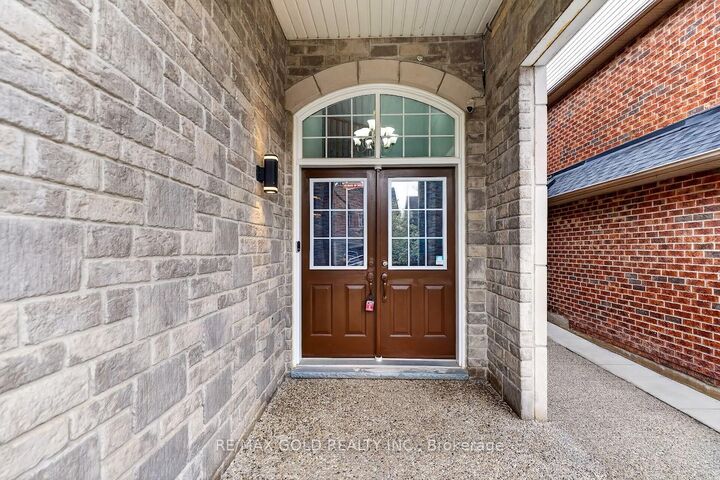 Property Photo: 50 Ranchero Drive ON L7A 3C6