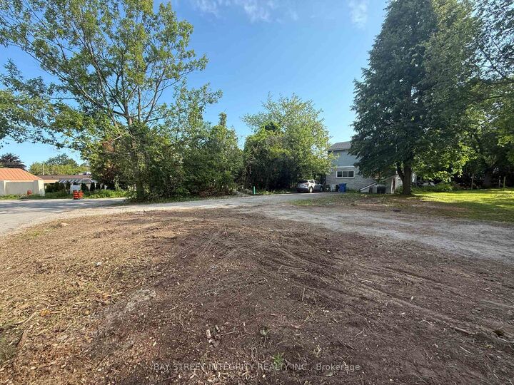 Property Photo:  52 Pinery Lane  ON L0E 1L0 