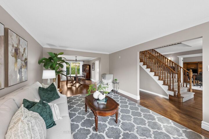 Property Photo:  42 Hampel Crescent  ON K2S 1E4 