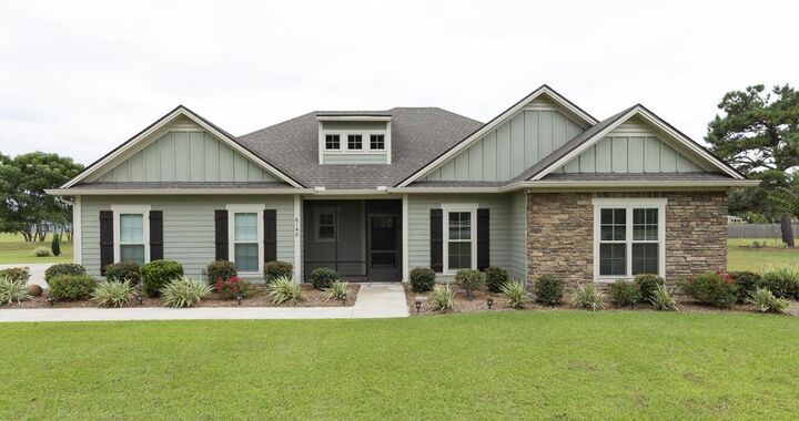Property Photo: 6140 Old Lake Park Rd GA 31636