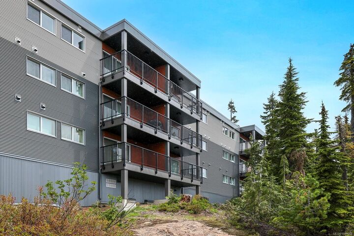 Property Photo: 695 Castle Crag Cres 303 BC V9J 1L0