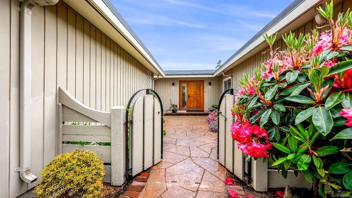 Property Photo:  47 Ridgeview Pl  BC V9W 2J6 